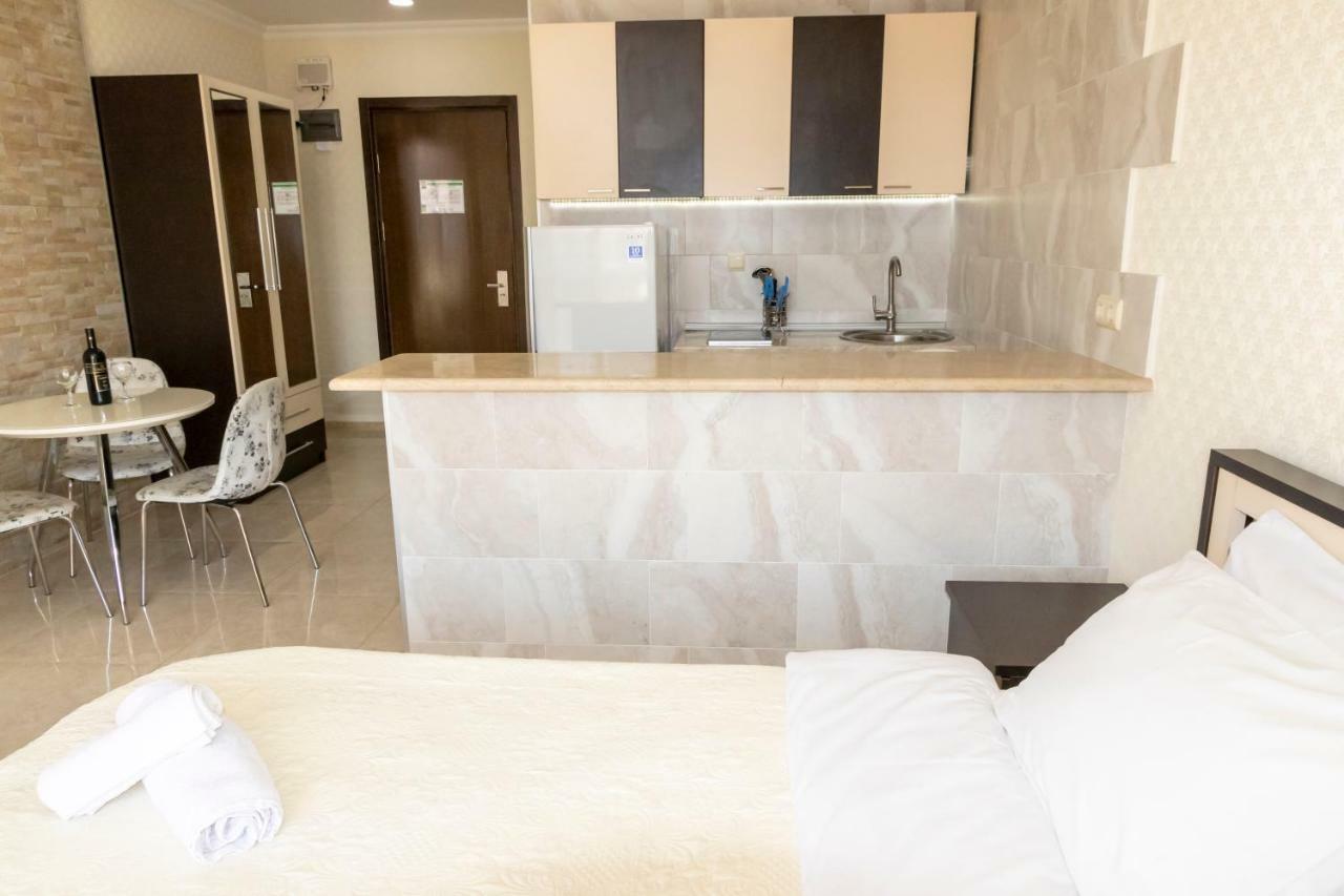 Orbi Apartment Ruslan Batoumi Extérieur photo